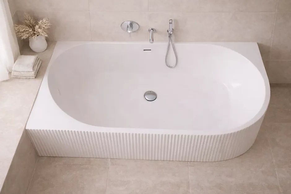 Otitec Baignoire d'angle droite avec bonde et vidage - 150 x 75 cm - Blanc brillant rainuré - PERLE