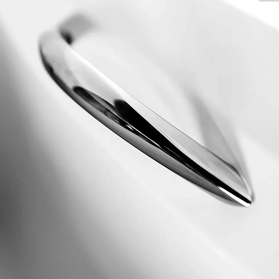 Besco Baignoire rectangulaire - 140 x 70 cm - avec Tablier Blanc - Pieds - Poignées - Vidage Chrome - ARIA PLUS* Baignoire Droite