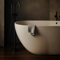Balneo Robinet de baignoire autoportant noir Acier inoxydable - Mitigeur sur pied pour baignoire CASCADE* Colonne De Baignoire