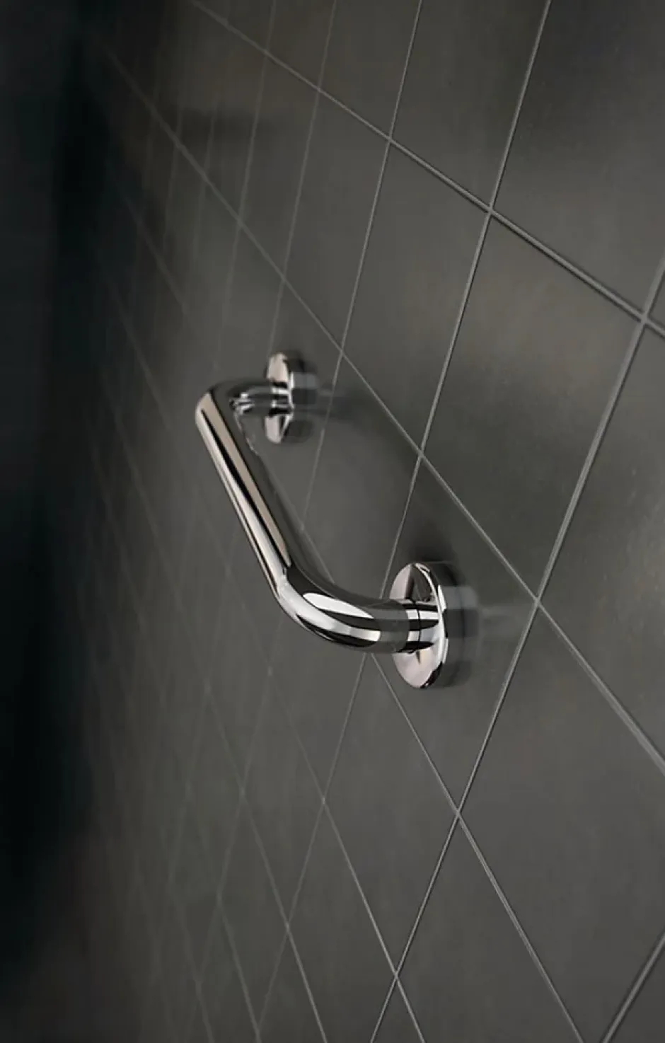 AKW Barre d'appui coudée 135 degrés verticale ou horizontale en inox poli - 2 points de fixation