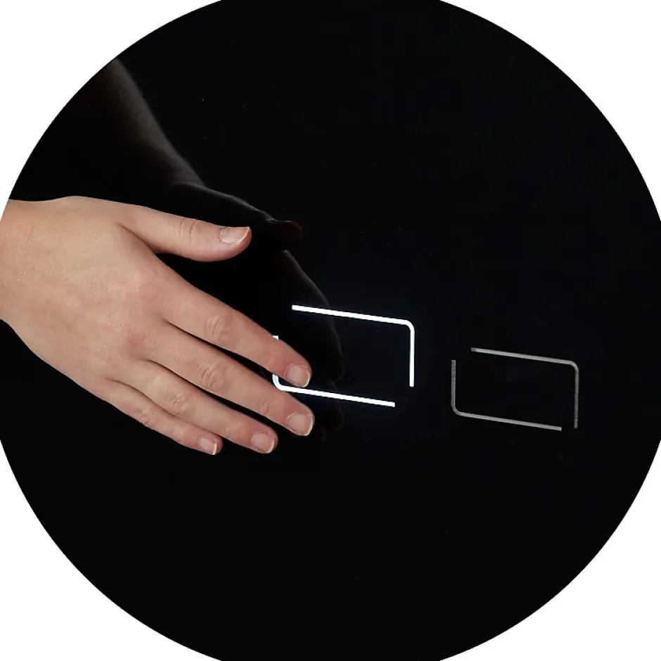 Planète Bain Bâti-support digital en verre noir avec commande sensitive pour wc suspendu - en applique