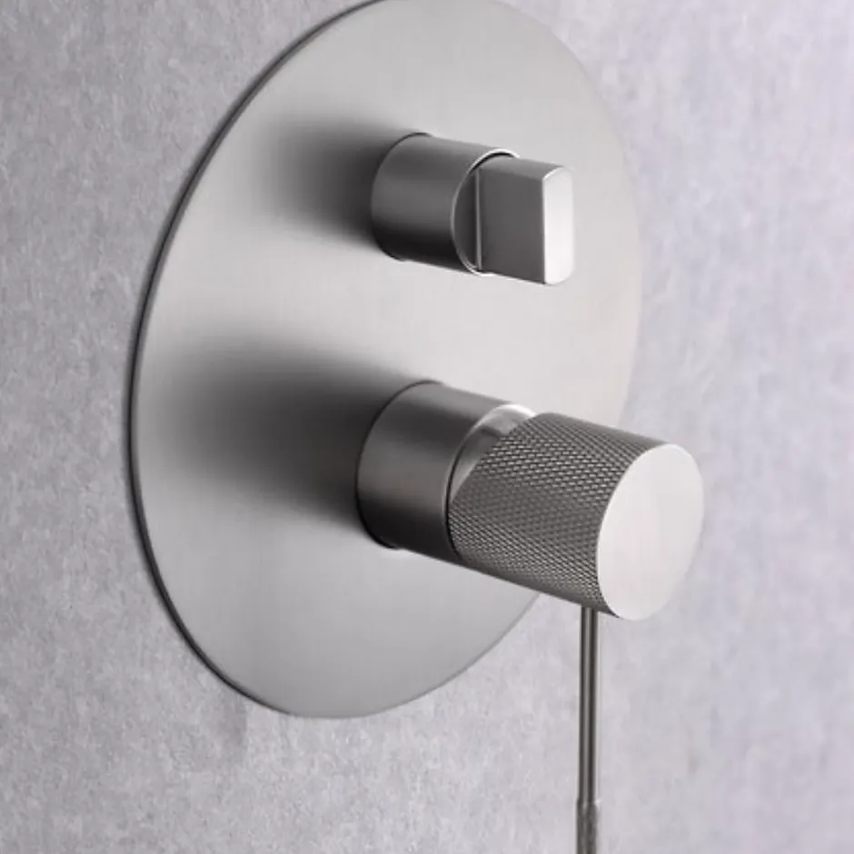 Imex Colonne de Douche Encastrée Anti-Calcaire Nickel Brossé LINE GPD038/NQ