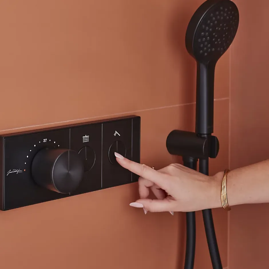 Jacob Delafon Colonne de douche encastrée thermostatique Grands Boulevards ronde noire mate