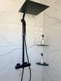 Essebagno Colonne de douche noire avec thermostatique 300 Quartos* Colonne De Douche Thermostatique