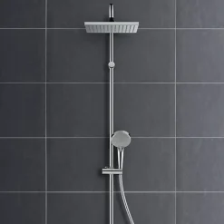 Hansgrohe Colonne de douche thermostatique Vernis Shape 230 chromé* Colonne De Douche Thermostatique
