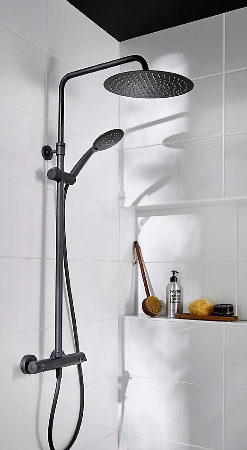 GoodHome Colonne de douche thermostatique avec pommeau + douchette 3 jets + flexible + barre réglable, noir mat, Weddell* Colonne De Douche Thermostatique