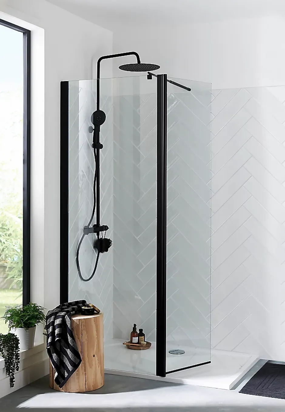 GoodHome Colonne de douche thermostatique avec pommeau + douchette 3 jets + flexible + barre réglable, noir mat, Weddell* Colonne De Douche Thermostatique