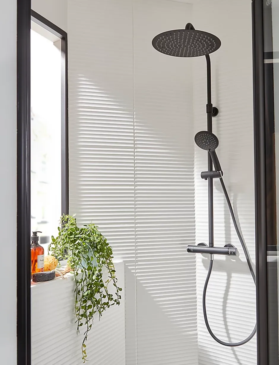 GoodHome Colonne de douche thermostatique avec pommeau + douchette 3 jets + flexible + barre réglable, noir mat, Weddell* Colonne De Douche Thermostatique