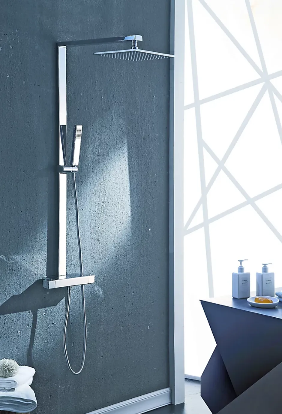 Bernstein Colonne de douche thermostatique acier inox + pommeau 25x25cm - 112,5x50cm - NT6705C 25x25cm
