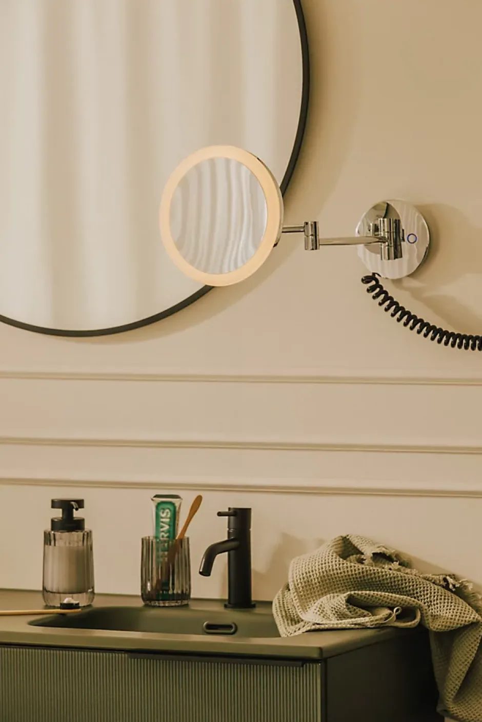 Cosmic Miroir Grossissant Avec Réglable (LED)(X5)(4.5W 100-240V)* Miroir Grossissant