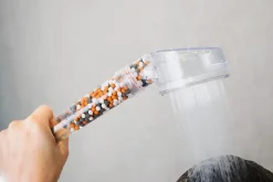 Change your life Douchette 1 jet avec billes Mineral Shower diam. 8 cm* Pommeau De Douche, Flexible Et Barre De Douche