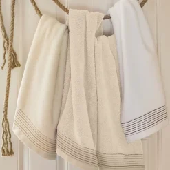 Linnea Drap de bain 100x150 cm JULIET Blanc Crème 520g/m2* Serviette De Bain