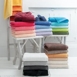 Linnea Drap de bain 100x150 cm PURE Fuchsia 550g/m2* Serviette De Bain