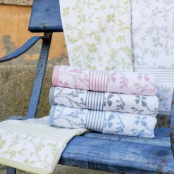 Linnea Drap de douche 70x140 cm VINTAGE FLORAL Vert 550g/m2* Serviette De Bain