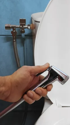 Noyon et Thiebault Ensemble douchette WC en ABS chromé, 1 robinet 3 voies et 1 flexible PVC