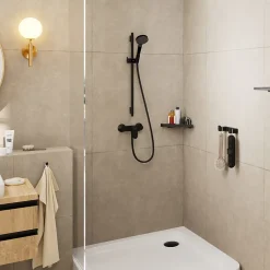 Hansgrohe Vernis Blend Set de douche avec douchette à main 2 jets + Barre Unica 65 cm, Noir mat (26422670)