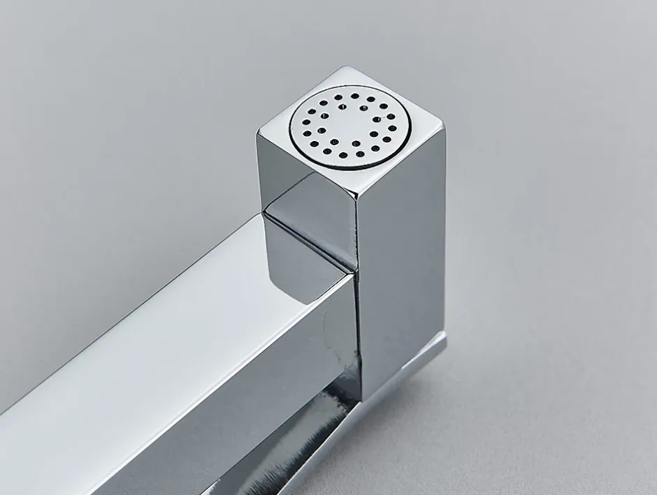 Signature Mitigeur Chrome Encastré pour WC - Douchette Ergonomique, Résistante à la Corrosion, Installation Murale Discrète en Laiton.