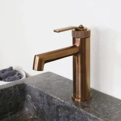 Essebagno Mitigeur de lavabo bas cuivre brossé Molette