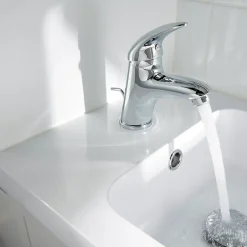 GoodHome Mitigeur de lavabo chromé Blyth