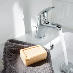 GoodHome Mitigeur de lavabo chromé Blyth
