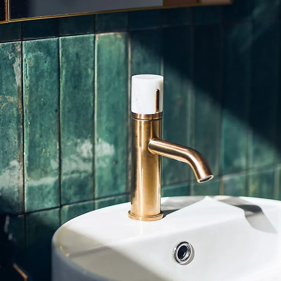 Essebagno Mitigeur de lavabo cuivre et marbre blanc Manopola
