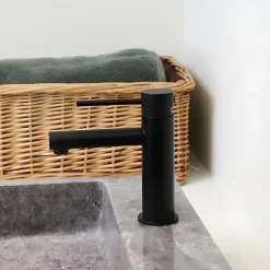 Essebagno Mitigeur lavabo bas noir Envol