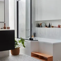 Jacob Delafon Pack baignoire bain douche 180 x 90 Neo version gauche + pare bain noir mat + tablier de baignoire en angle