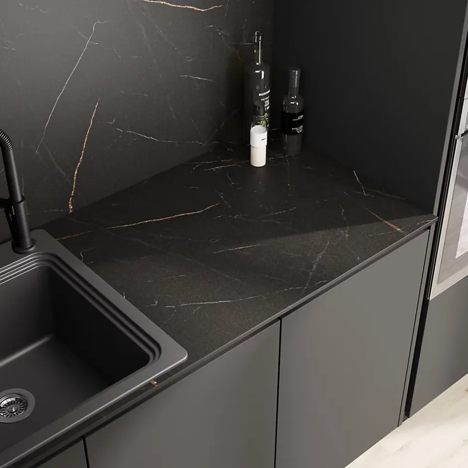GoodHome Plan de travail réversible compact 1 face aspect marbre noir / 1 face noir mat Nepeta L.300 x l.62 x Ép.1,2 cm