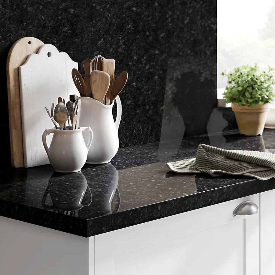 GoodHome Plan de travail stratifié effet granit noir L.300 x l.62 x ép.3,8 cm, Kabsa