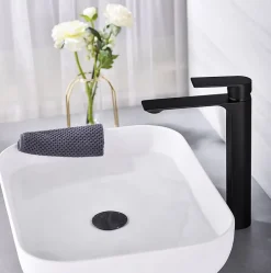 Rea Robinet de lavabo Urban black high