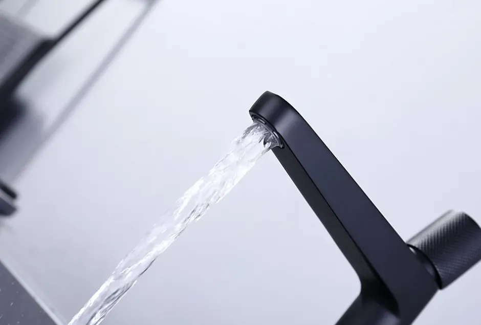 Bernstein Robinet pour lavabo vasque et évier design en laiton peu bruyant et économe en eau - H. 21,5cm - Noir (mat)* Robinet Lave-Mains