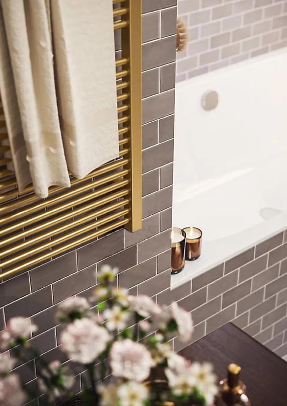 Matisere Sèche-serviette eau chaude doré de 735mm de haut et 530mm de large - 406 Watt - MIK735/530SXBRA* Sèche-Serviettes Eau Chaude