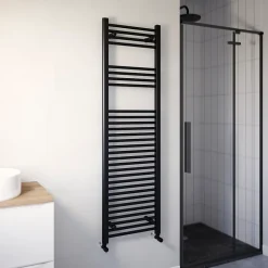 Flomasta Sèche-serviettes eau chaude plat en acier noir 609W* Sèche-Serviettes Eau Chaude