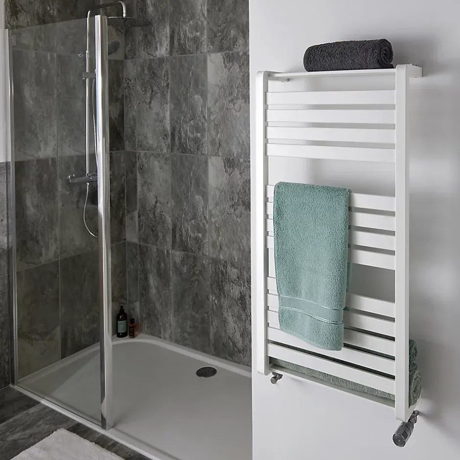 GoodHome Sèche-serviettes eau chaude en acier Loreto vertical blanc 546 W* Sèche-Serviettes Eau Chaude