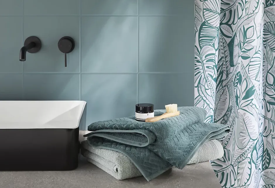 GoodHome Serviette de bain vert pinède Sary 140 x 70 cm