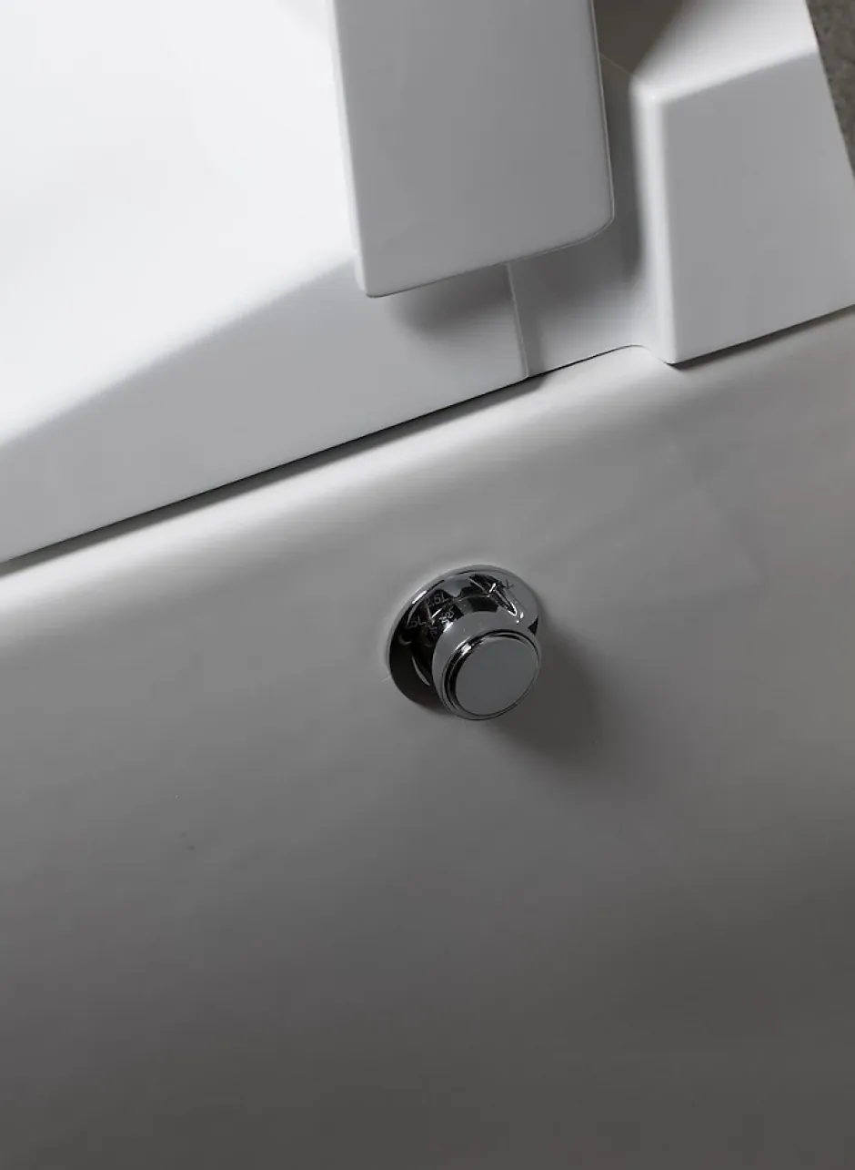 Swiss Aqua Technologies Ultimax WC hybride avec réservoir intégré et abattant frein de chute (SATOFSHFS3)