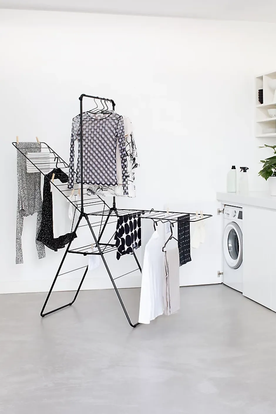 Brabantia Étendoir à linge 25 m Hangon avec portant à cintre coloris noir