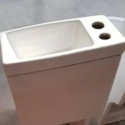 Rue Du Bain WC à Poser Monobloc avec Lave main intégré Céramique 39x68cm - Creativ* Wc À Poser
